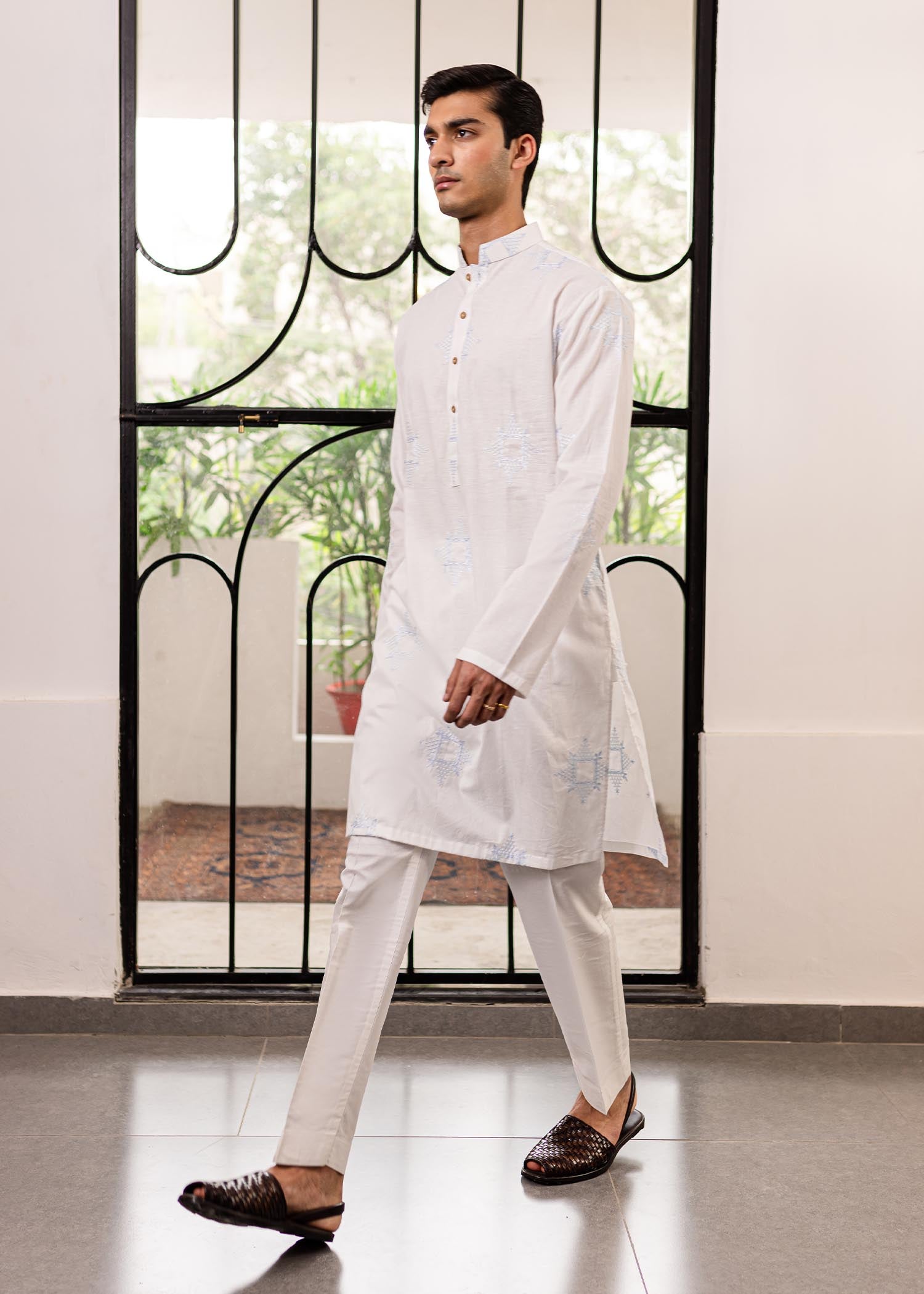 Asfar Kurta